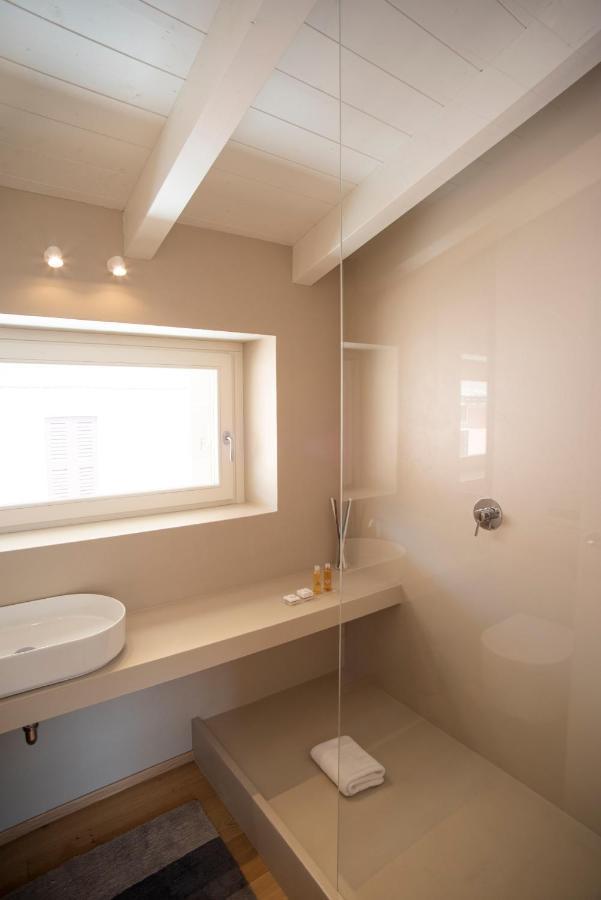 Time To Be - Luxury Apartments Centro Storico Peschiera del Garda Luaran gambar