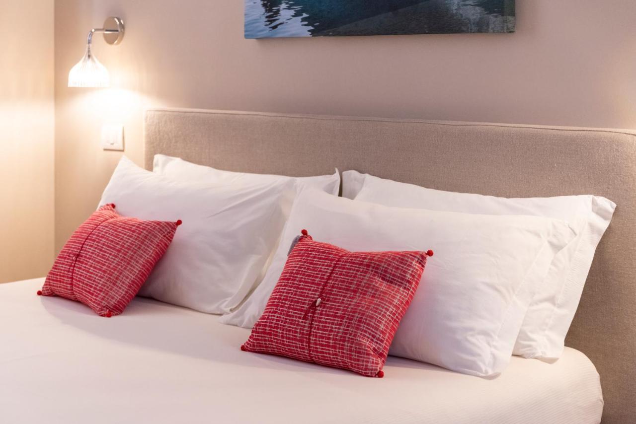 Time To Be - Luxury Apartments Centro Storico Peschiera del Garda Luaran gambar
