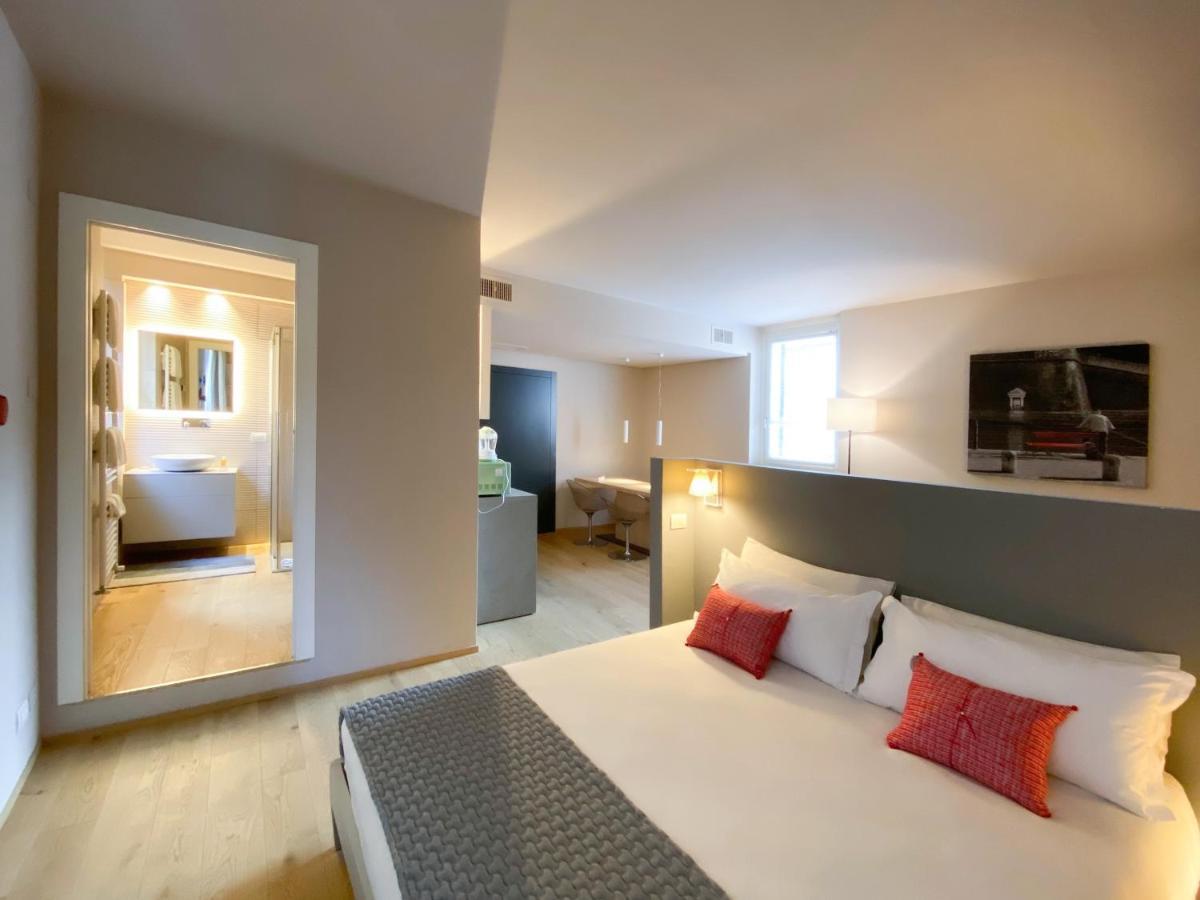 Time To Be - Luxury Apartments Centro Storico Peschiera del Garda Luaran gambar