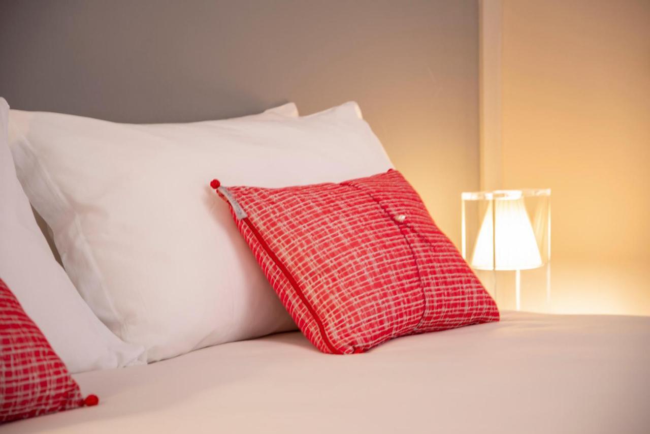 Time To Be - Luxury Apartments Centro Storico Peschiera del Garda Luaran gambar