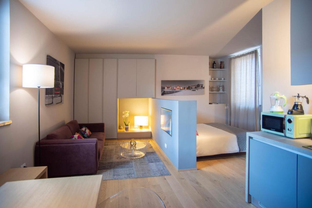 Time To Be - Luxury Apartments Centro Storico Peschiera del Garda Luaran gambar