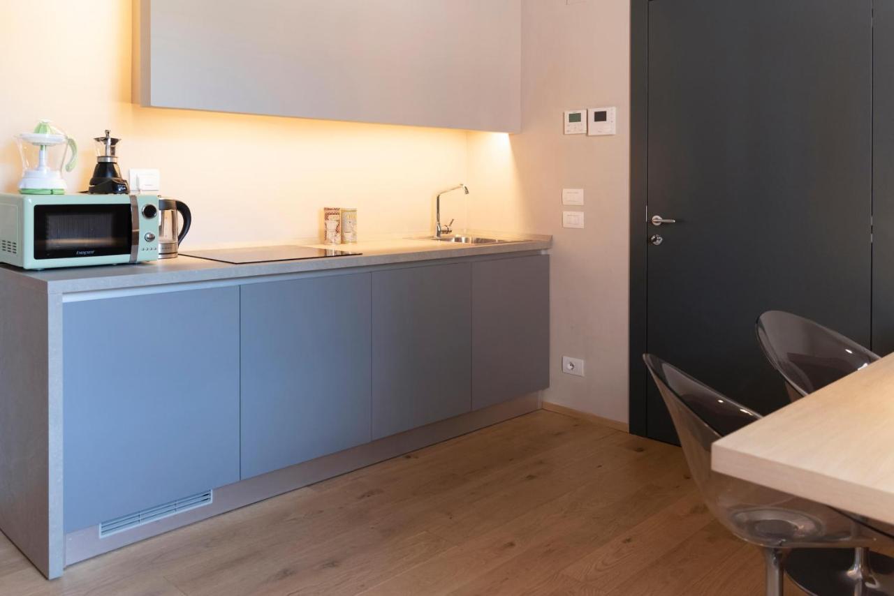 Time To Be - Luxury Apartments Centro Storico Peschiera del Garda Luaran gambar